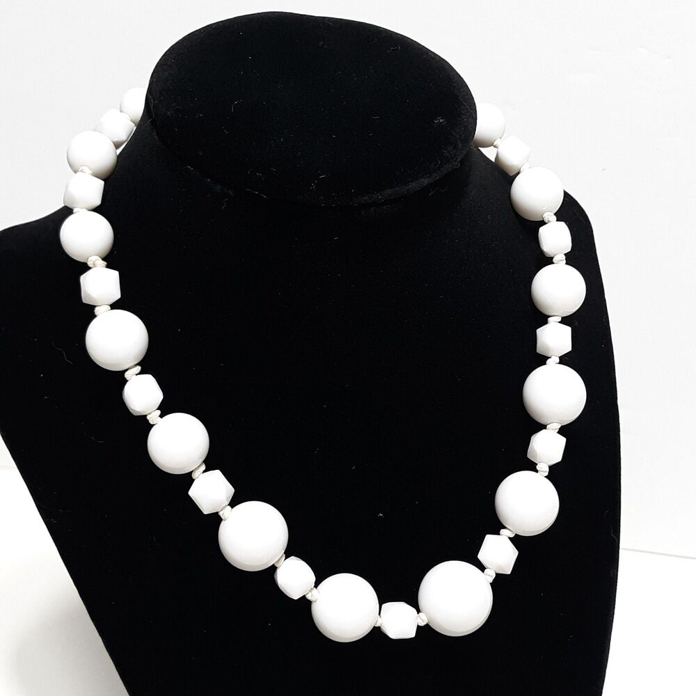 White Beaded Necklace Faceted Round Lucite? Plastic layering elegant simple